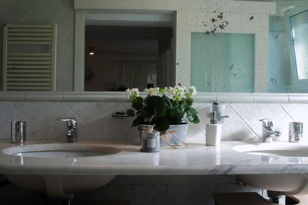 Casa Ale 5 Terre Guest House Con Giardino La Spezia Eksteriør bilde